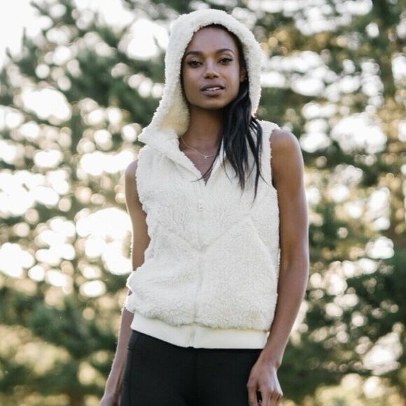 Zyia Active Cream Hooded Teddy Vest Size XL - Picture 1 of 8
